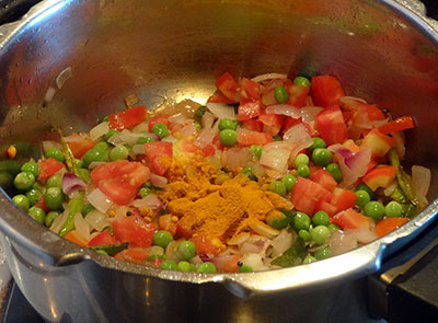 turmeric for akki uppittu or rice upma