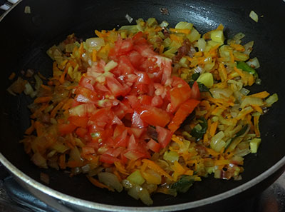 tomato for potato sagu or aloo sagu