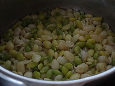 cooked avarekalu for avarekalu kodubale