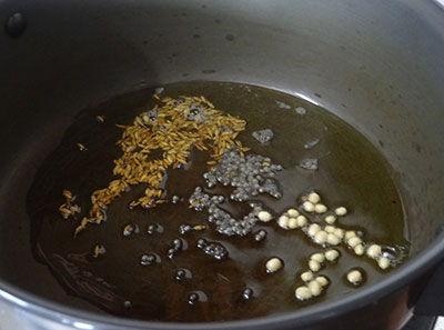 tempering for avarekalu sagu or avarekalu curry