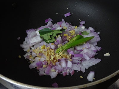 green chili and ginger for avarekalu uppittu or upma