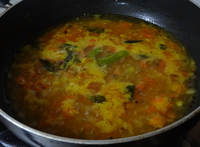 boiling water for avarekalu uppittu or upma