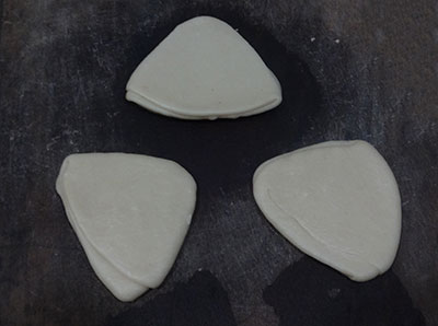 folding poori for badam puri or badami poori