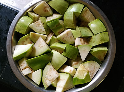 chopped mattu gulla for badanekayi bolu huli or koddel or brinjal sambar