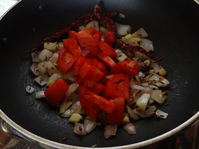 fry tomato for bassaru or bas saaru