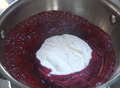 boiling water for beetroot undlaka or ammini kozhukattai breakfast