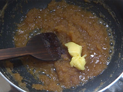 cardamom for bella kayi burfi or coconut jaggery burfi