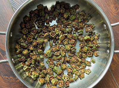 fried bhindi bendekai mirpudi or ladies finger chutney powder recipe