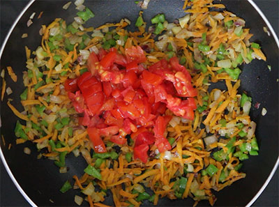 tomato for iyengar bread toast or masala bread toast