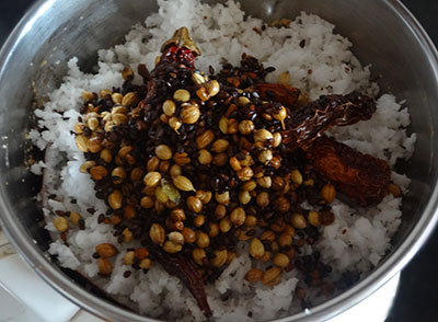 grinding masala for capsicum menaskai