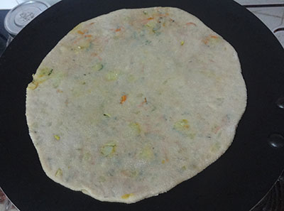 stuffing carrot paratha