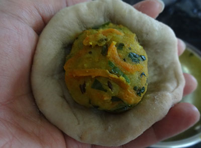 stuffing carrot paratha