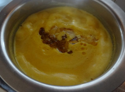 making carrot badami payasa or carrot badam kheer