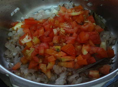 tomato for chana masala or chole masala