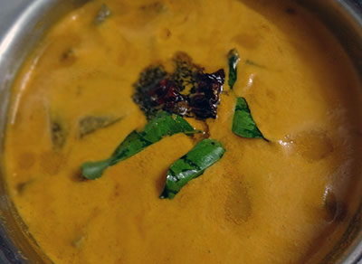 tempering pumpkin sambar or chinikayi sambar