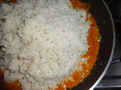 grind masala for mangalore style huli avalakki or gojjavalakki