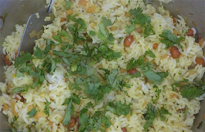 coriander leaves for chitranna or lemon rice