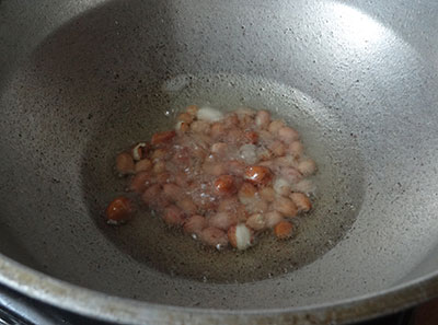 oil and peanuts for chitranna or lemon rice