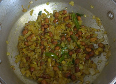 frying onion for chitranna or lemon rice