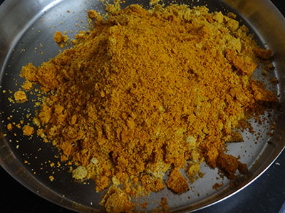 chutney powder or chutney pudi or chutney podi