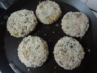 shallow frying cutlet or potato peas cutlet