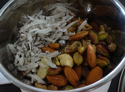 dry roast the gram flour for dry fruits laddu or ladoo