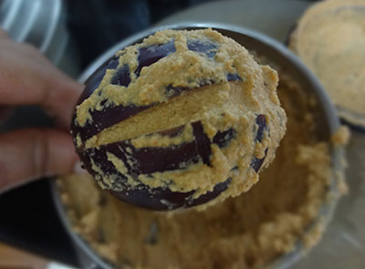 stuffing brinjals for ennegayi recipe