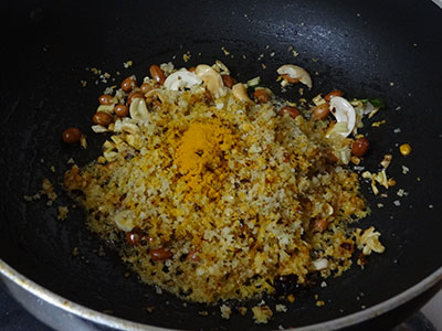 ground masala for garlic rice