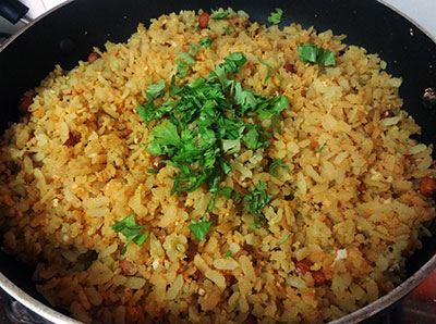 coriander leaves for malnad style huli avalakki or gojjavalakki