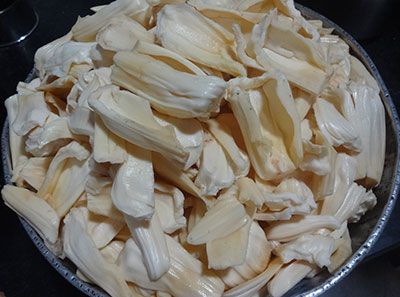 cleaned raw jack fruit for halasina kayi happala or jack fruit papad