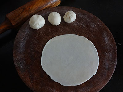 rolling poori for halu holige or hal obbattu