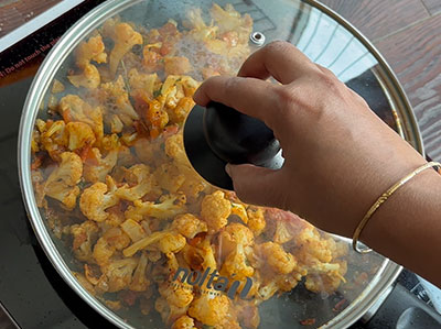 coriander leaves and lemon juice for hookosu palya or gobi fry recipe