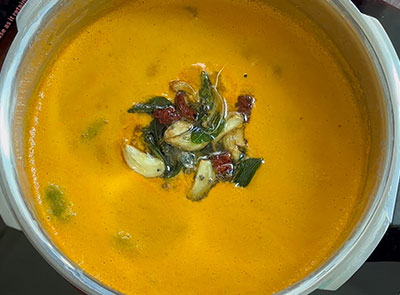 tempering thondekai huli menasina kodilu recipe