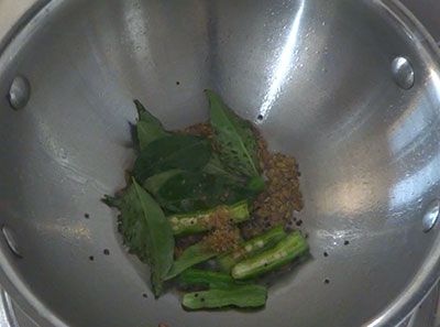 soaked tamarind for Karnataka style puliyogare or tamarind rice