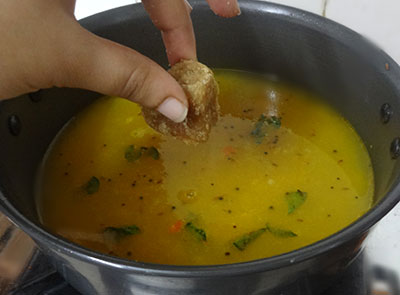 jaggery for hunase thokku saaru or rasam