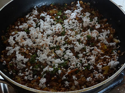 coconut and coriander leaves for huruli kalu bassaru palya