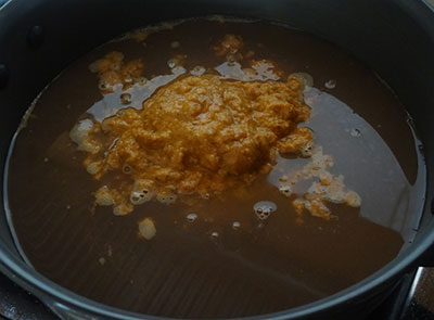 masala and vegetable stock for huruli kalu bassaru