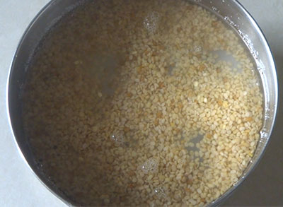 soaking urad dal for idli dosa batter using mixie