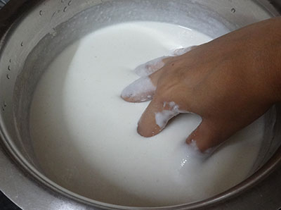 fermenting the batter for soft idli using idli rice