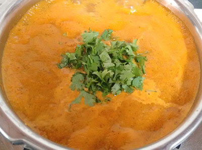 coriander leaves for bangalore hotel style idli sambar