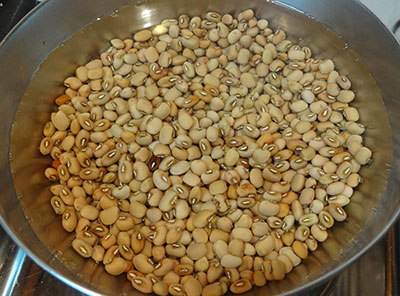 soak cowpea for alasande kalu saaru