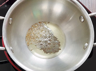 tempering for kobbari saaru or coconut rasam