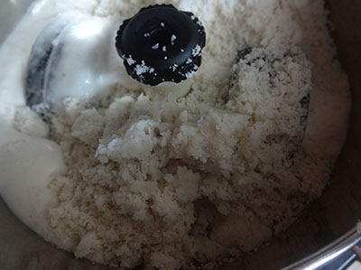 mix idli rava and urad dal batter for kotte kadubu