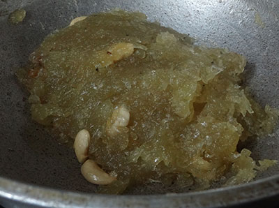 Final stage of kumbalakayi or kashi or dumroot halwa