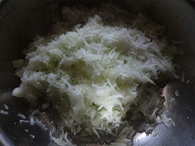 grated ashgourd for kumbalakayi or kashi or dumroot halwa