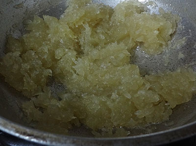 making ashgourd for kumbalakayi or kashi or dumroot halwa