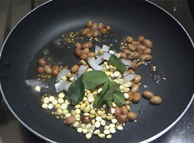 red chili, cashews and fried gram for avalakki mixture or snacks