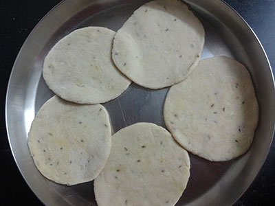 rolling the dough for mangalore buns