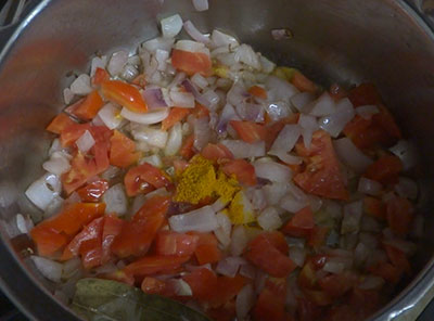 turmeric for methi pulao or menthe soppina pulav