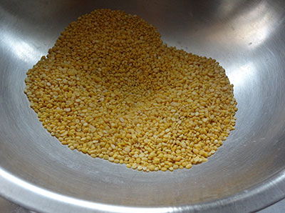 roast mung dal for navane or foxtail millet pongal